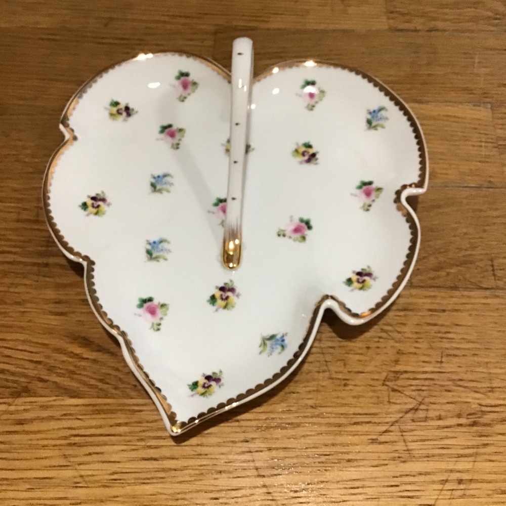 I Godinger & Co. Leaf Dish‎